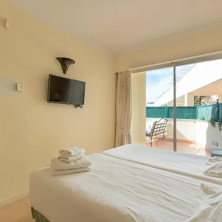 Guadalpin Residences